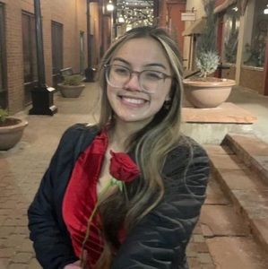 Meet your Posher, Adriana bianca